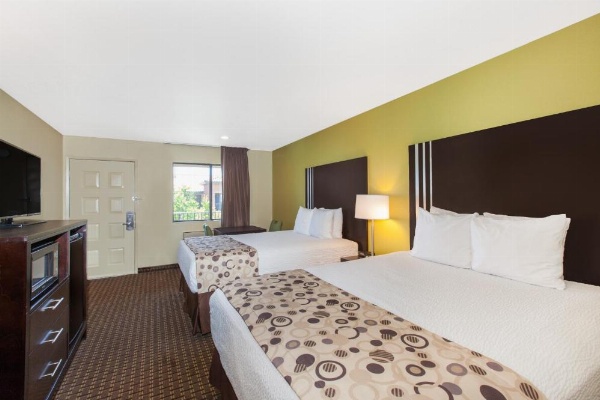 Days Inn by Wyndham San Jose Airport image 42